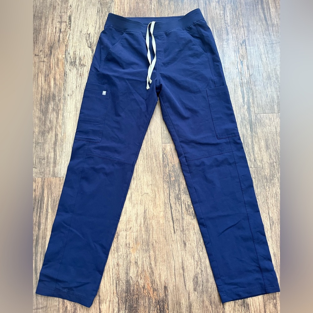 FIGS Men's Navy Axim Cargo Scrub Pants, Men’s M